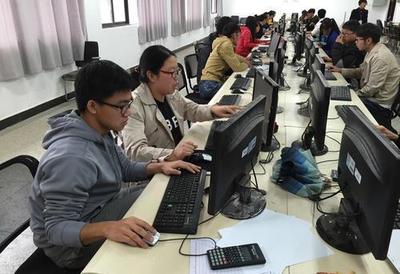 最適合貧困生報考的4個大學專業，就業前景廣闊，薪資優厚